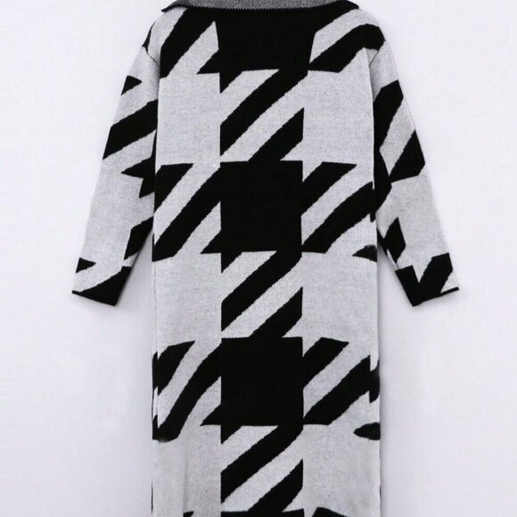 Black & White Casual Women's Contrast Color Long Sleeve Printed Knit Cardigan - Picture 4 of 4